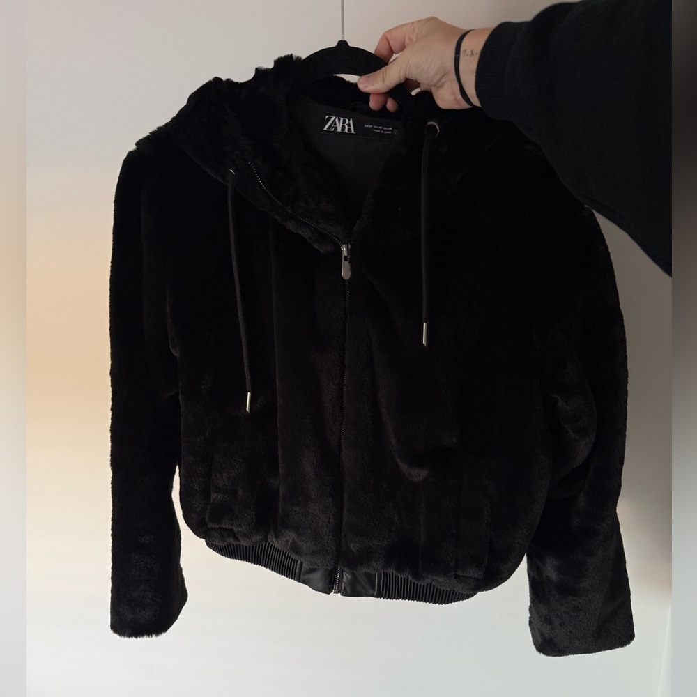 Zara Women's Plush Black Teddy Jacket
